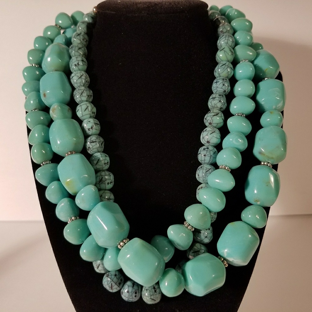 Vintage Faux Turquoise Beaded Necklace